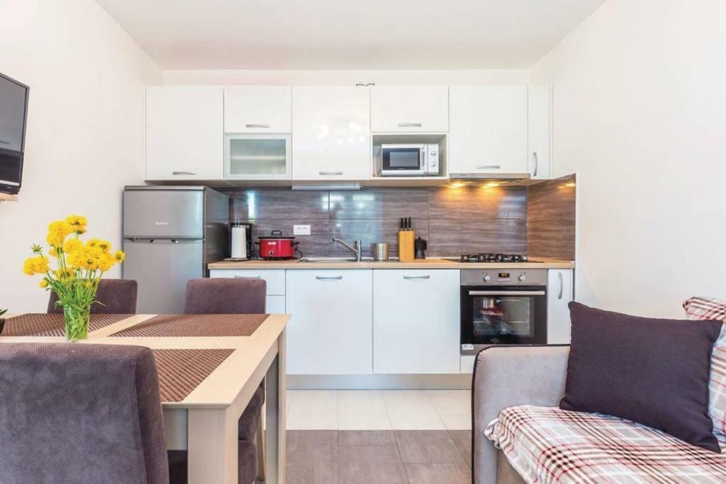 Apartment Laura Kostrena Eksteriør bilde