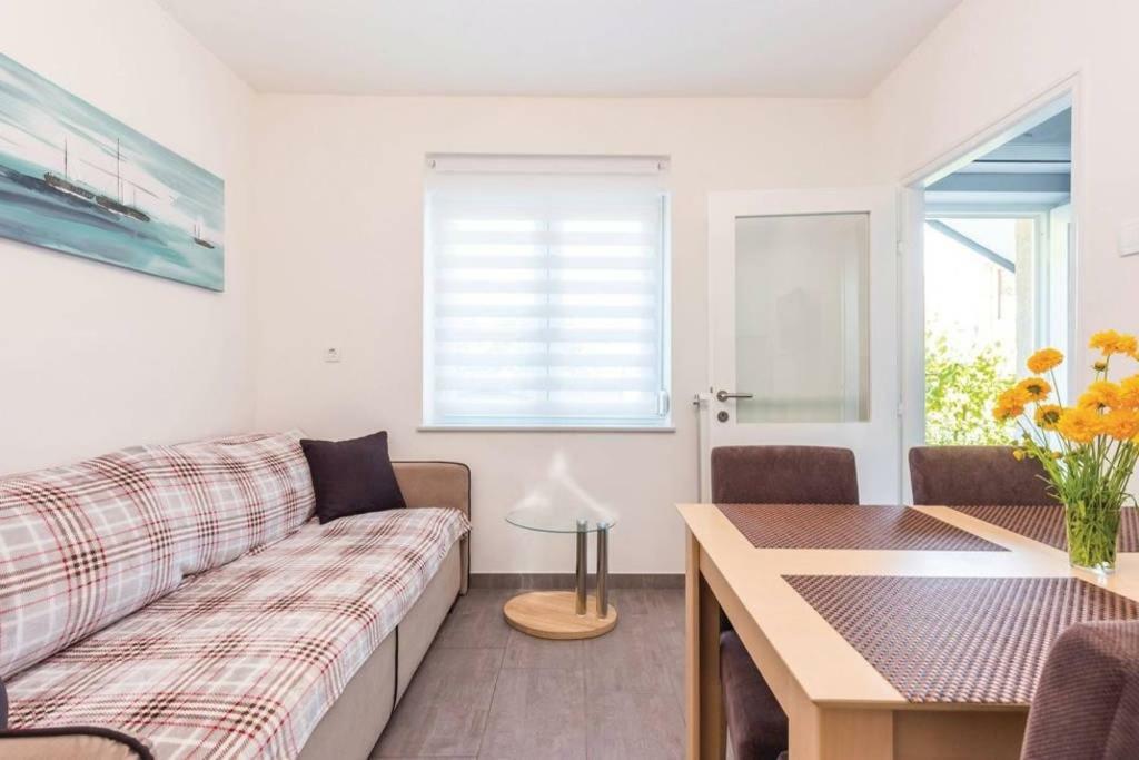 Apartment Laura Kostrena Eksteriør bilde