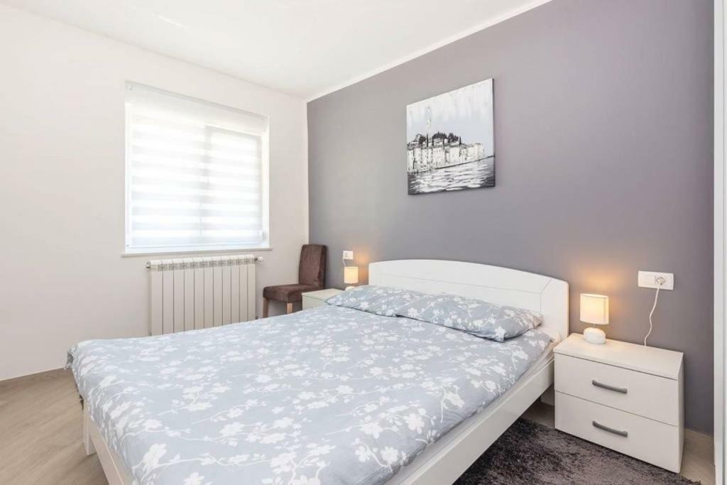 Apartment Laura Kostrena Eksteriør bilde